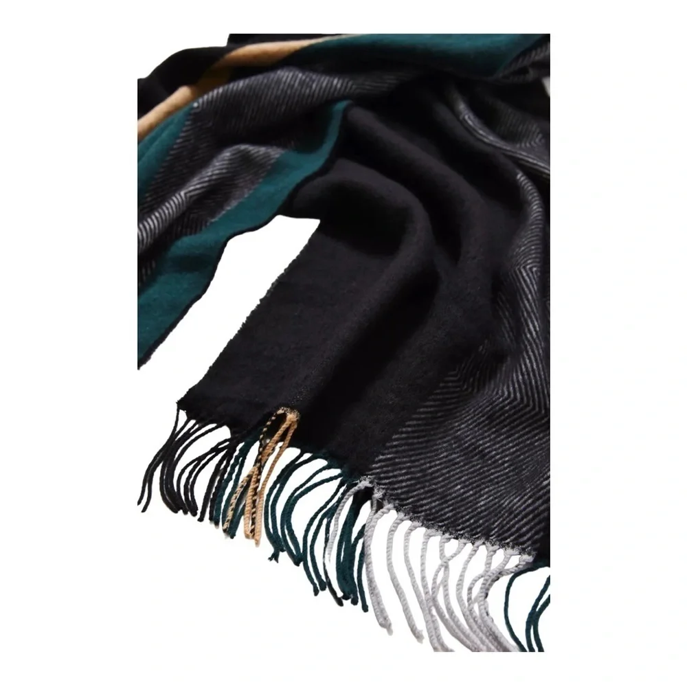 UO Multi-Pattern Scarf - Picture 3 of 16